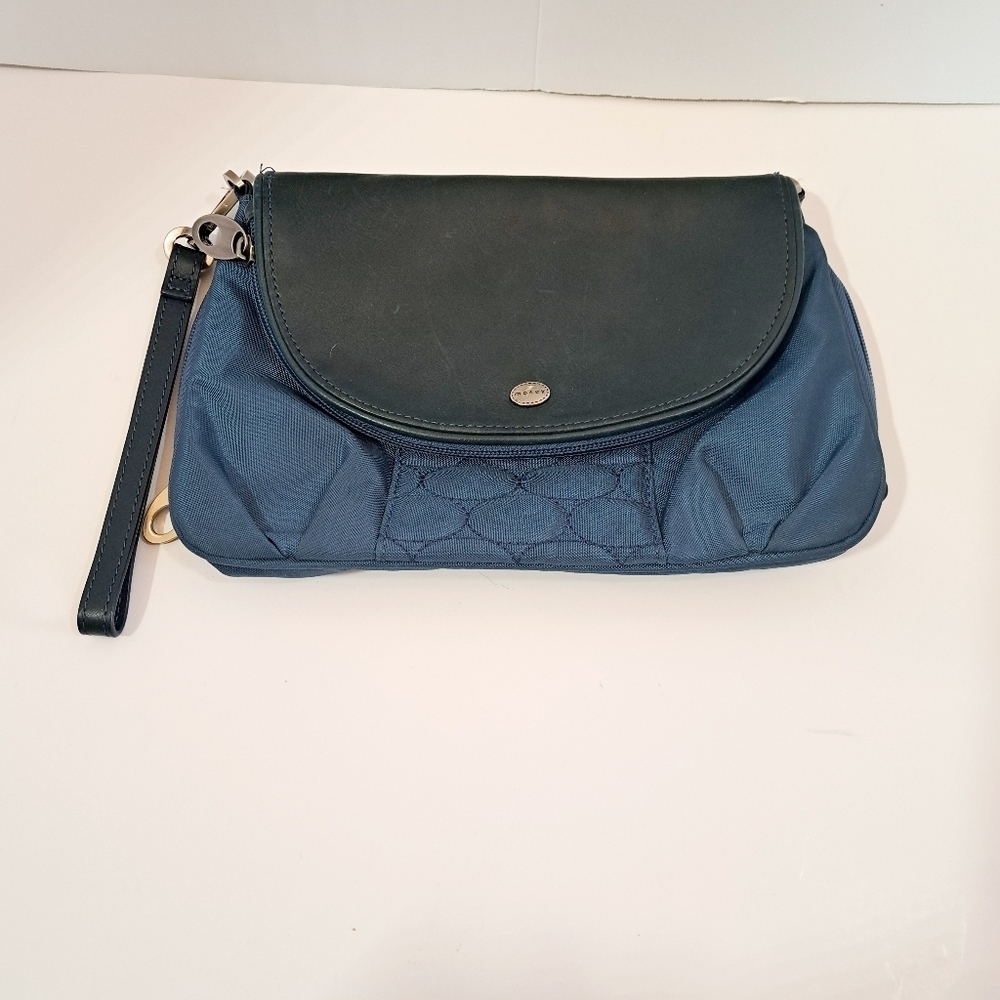 Mosey Wristlet‎ Travel Clutch Eco Friendly Crossbody Bag